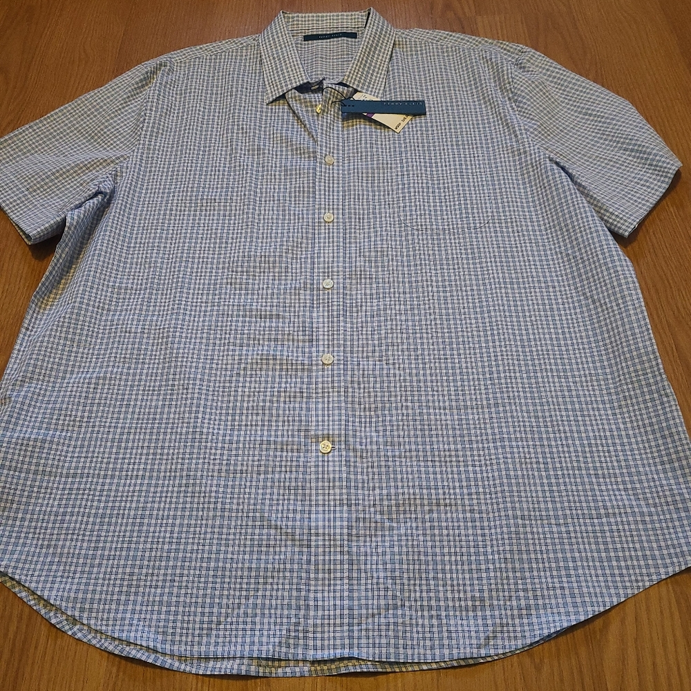 Perry Ellis short sleeve dress shirt